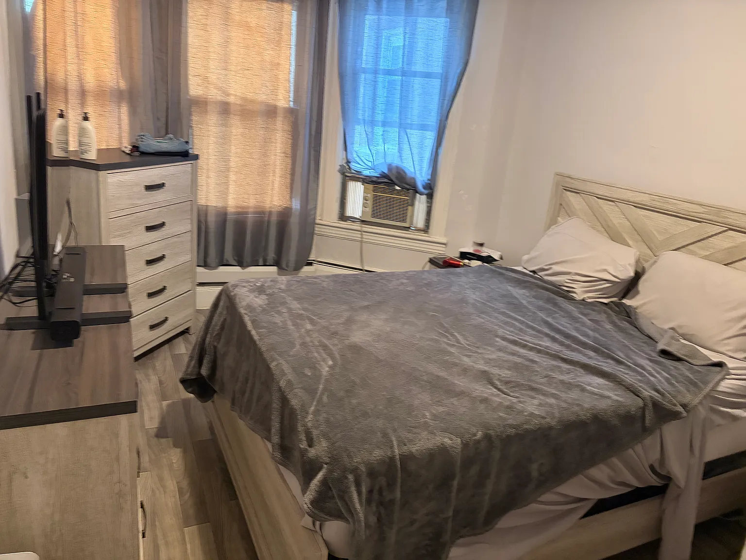 1 bed, 1.5 bath, $1,400 — Photo 2