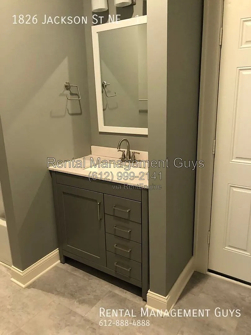 2 bed, 1.0 bath, $1,600 — Photo 3