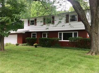 226 Ridgecrest Rd, Syracuse, NY 13214