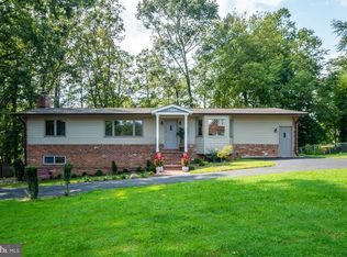 4100 Olley Ln, Fairfax, VA 22032