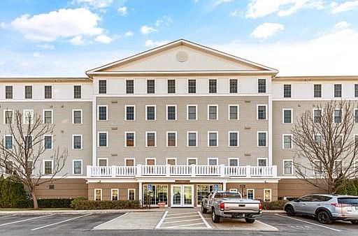 3rd image of 10 Crowninshield St Unit 402