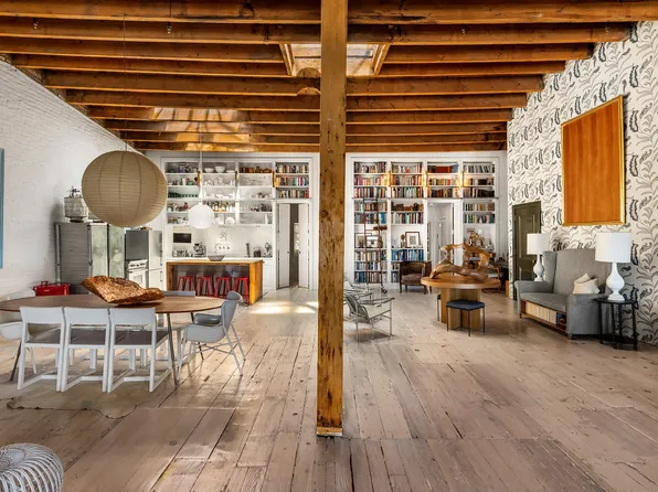 115 South Street image 2 of 14