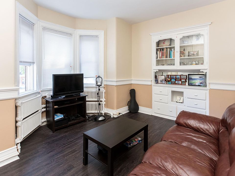 1st image of 120 Anderson Pl APT 15