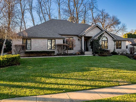 2nd image of 3219 Valley Woods Dr