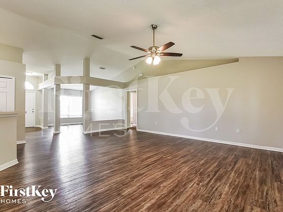 3rd image of 917 Yellowbird Ave