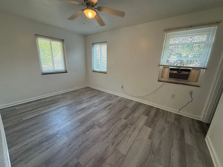 205 Holmes Dr #A — Photo 6