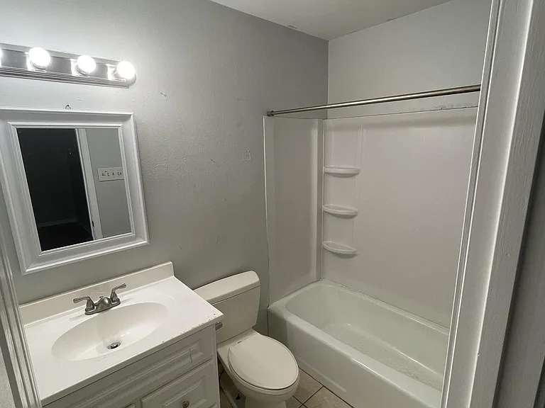7047 Meadow Park Ave — Photo 5