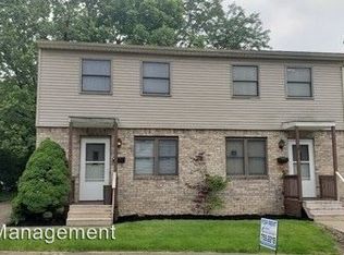 105 Hazel St, Girard, OH