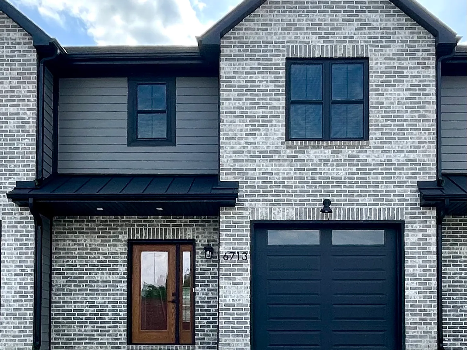 3 bed, 2.5 bath, 1850 sqft, $2,200 — Photo 3
