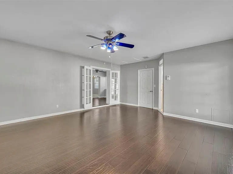 1811 Park Lake St — Photo 21