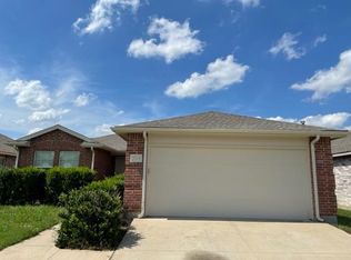 5704 Talons Crest Cir, Fort Worth, TX 76179