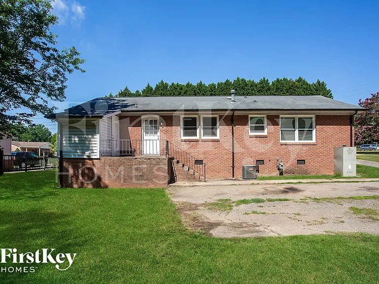 940 Ridgeway Dr — Photo 18