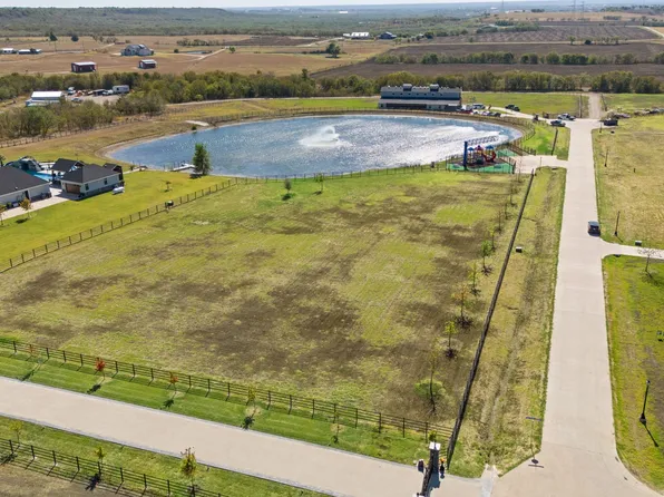 1411 Greyridge Ter, Midlothian, TX 76065