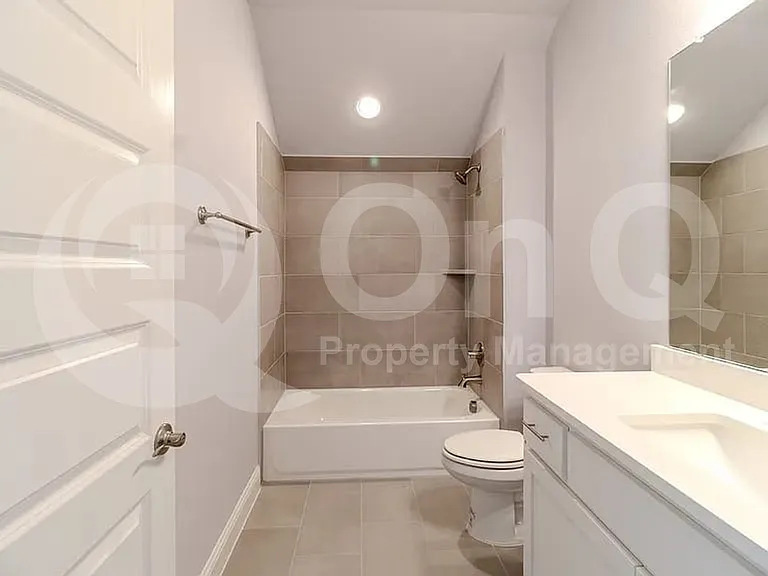 3215 Mattie Grey Ln — Photo 26
