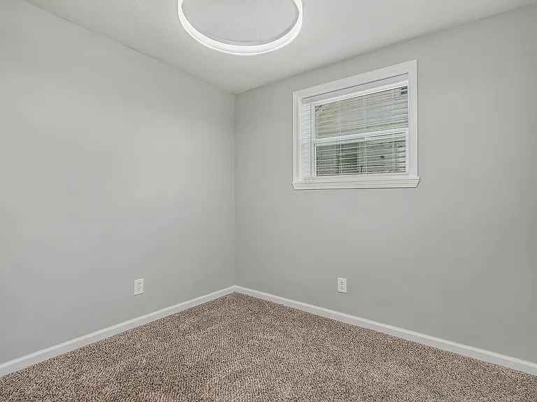 4119 Mission Rd — Photo 31