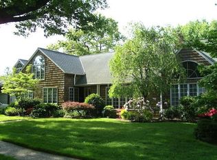 124 Bulson Rd, Rockville Centre, NY 11570