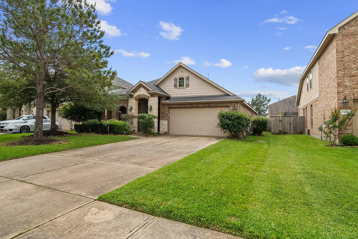 Building Photo - 13106 Riata River Ln