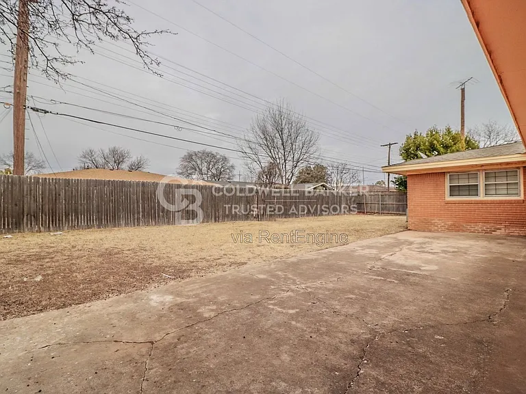 4906 17th Pl — Photo 11