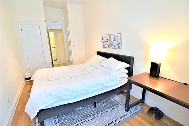 Rented by Manhattan Spaces