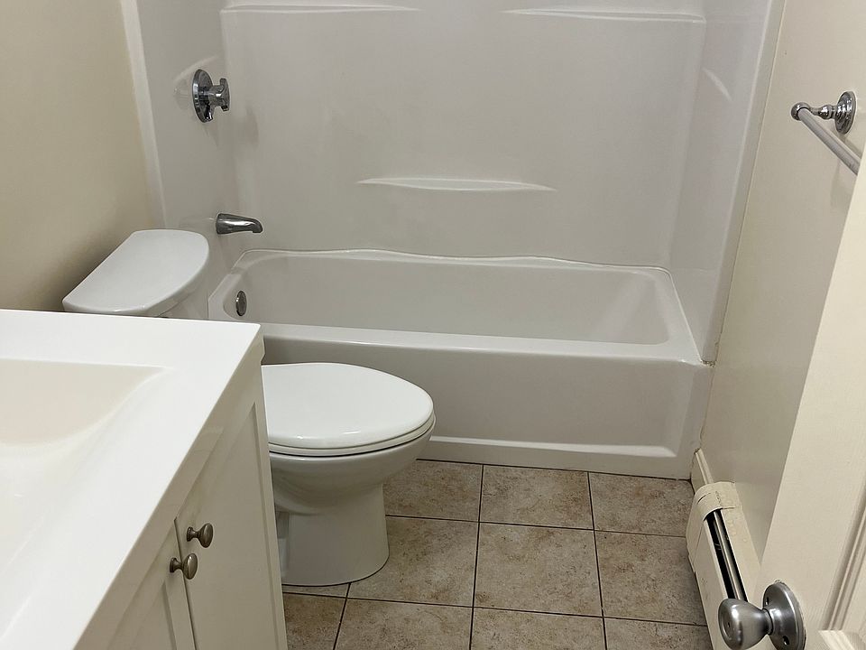 1st image of 48 Lenox St APT 10