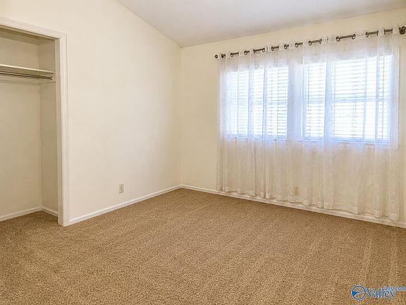 5th image of 2000 Colony Dr SW