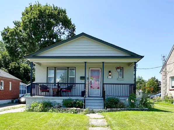 1074 Simcoe St S, Oshawa, ON L1H 4L6