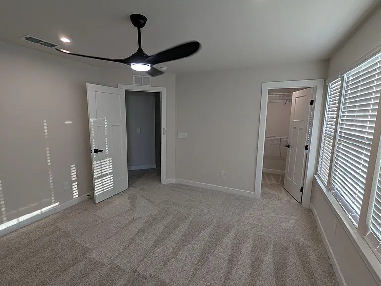 225 Van Zandt Trl — Photo 37