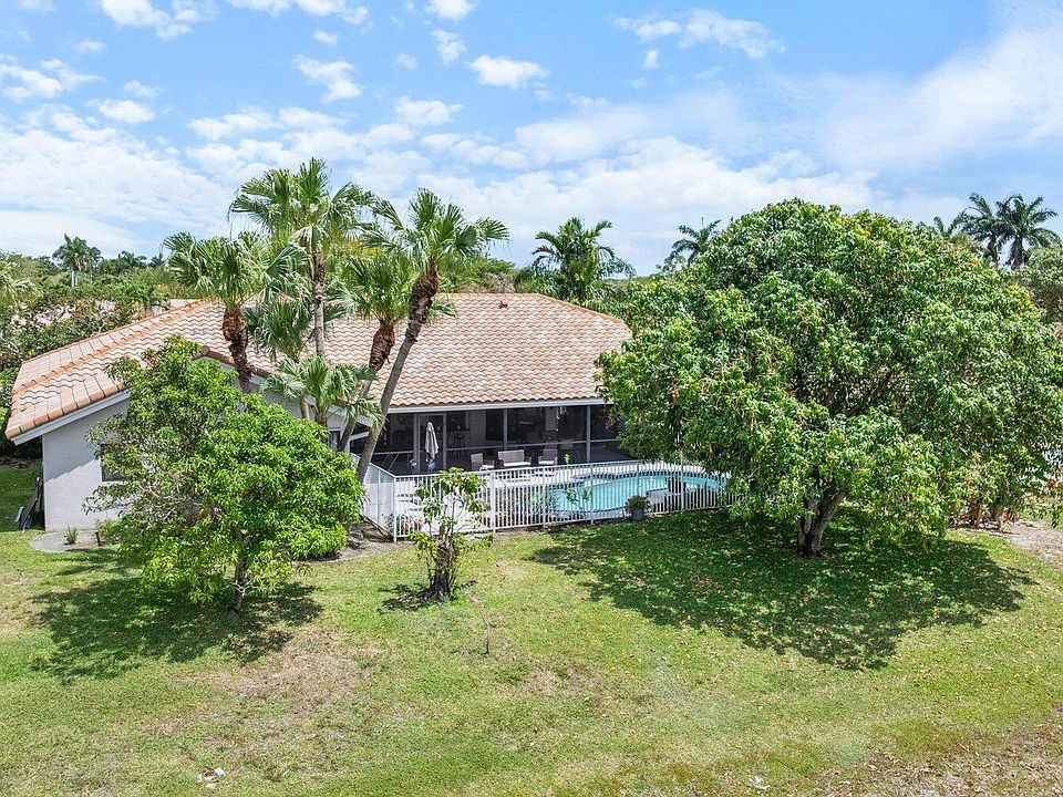 1st image of 11241 Island Lakes Lane