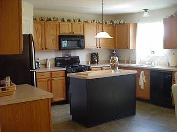 3rd image of 8099 Royal Elm Dr