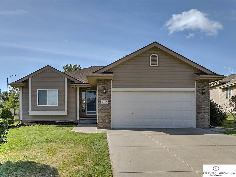 1st image of 2307 Aberdeen Dr