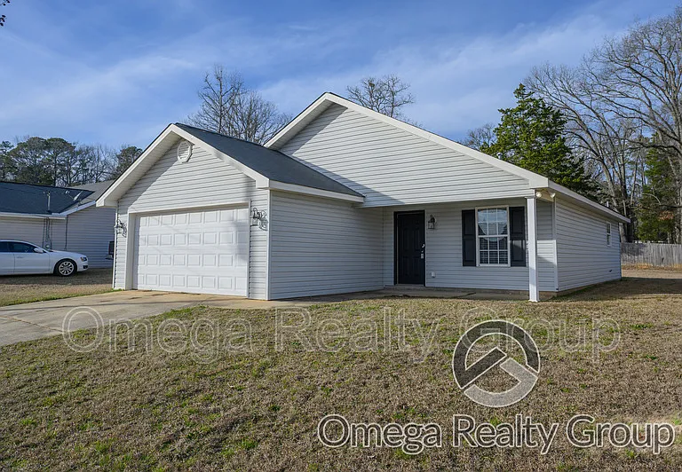 18488 Thoroughbred Dr — Photo 2