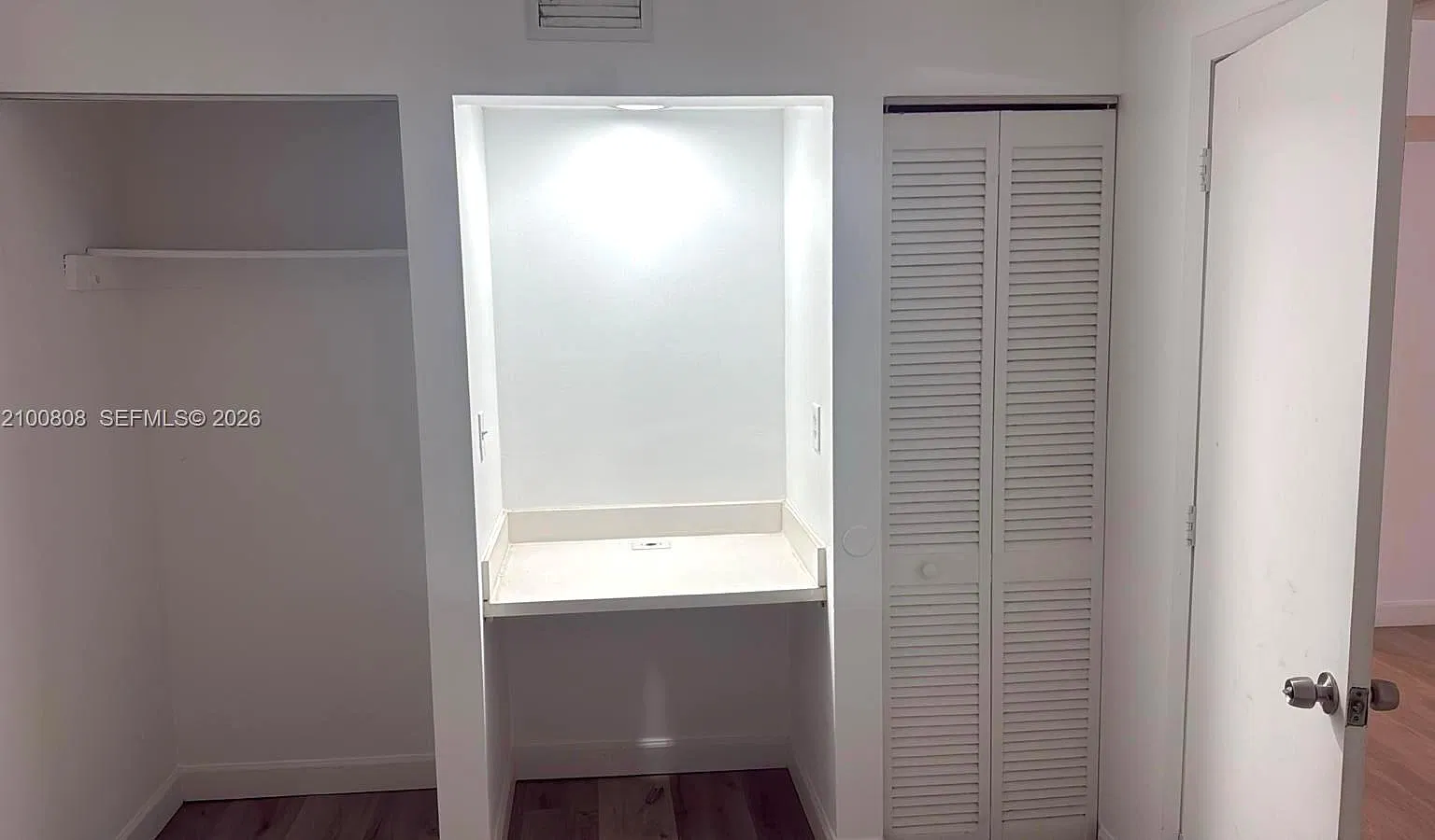 Horizons West Condo #2 — Photo 3