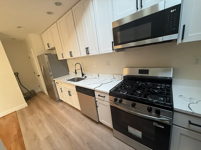 201 Willow Spring Rd — Photo 10