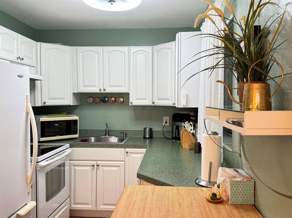 2840 Cynthia Ln APT 111