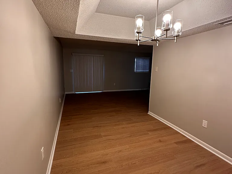 102 Briarview Cir — Photo 11
