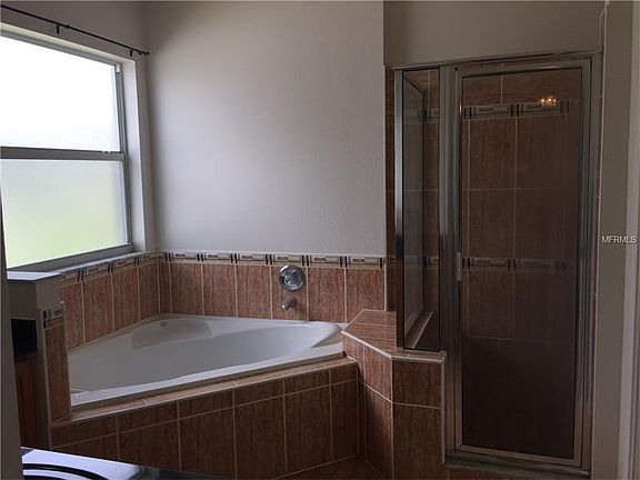 5th image of 4204 Prairie Iris Ct