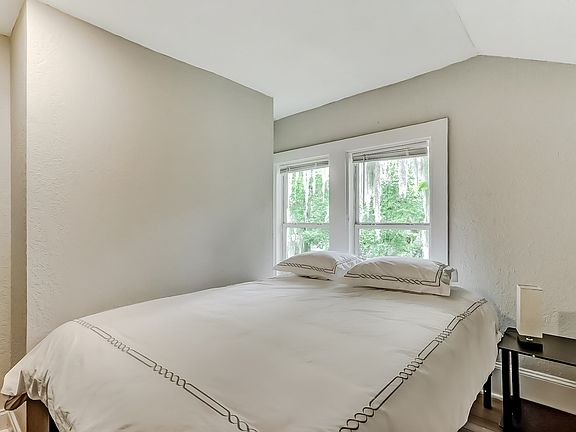 3rd image of 437 Basswood St #14926213
