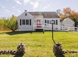 495 Hooper St, Tiverton, RI 02878