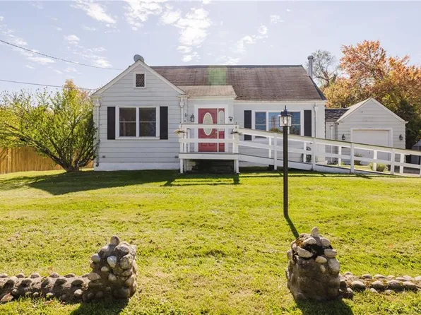 495 Hooper St, Tiverton, RI 02878