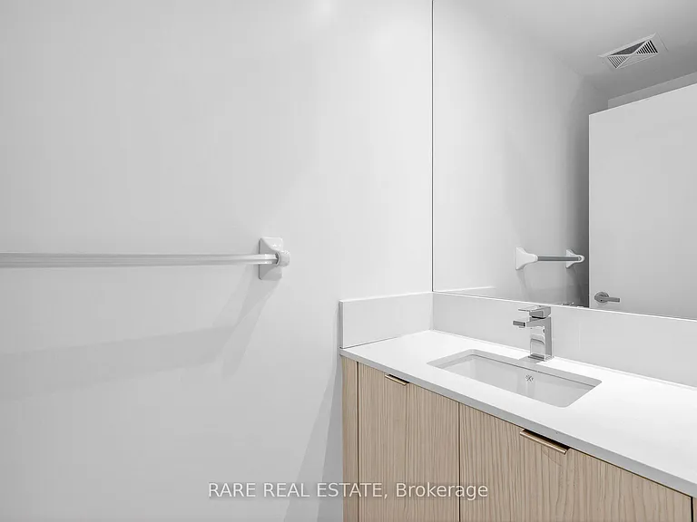 99 Broadway Ave #105 — Photo 17