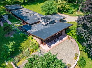 11090 Hawthorne Dr, Galesburg, MI 49053