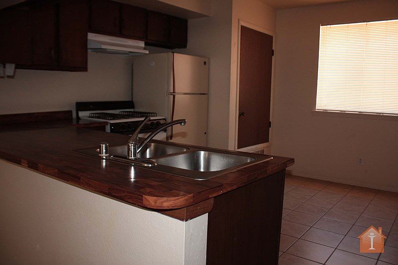 1st image of 2511 N Lee Ave APT 4