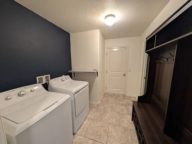 10375 S Nathan St — Photo 12