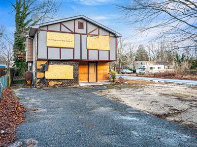 53 Hounslow Road, Shirley, NY, 11967