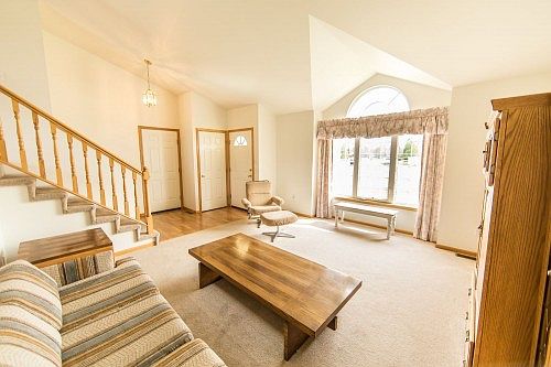 4th image of 265 Waterton Way