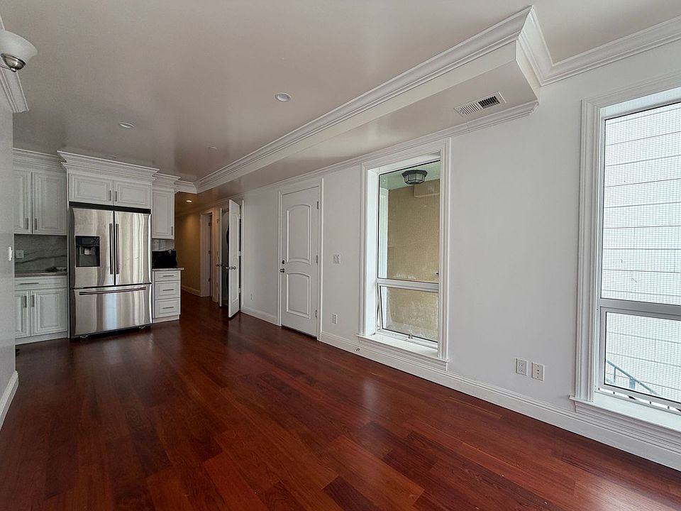 1st image of 261A Dolores St