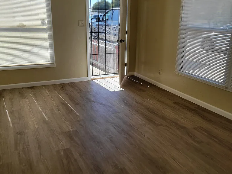 1061 Connecticut St #1061 — Photo 2