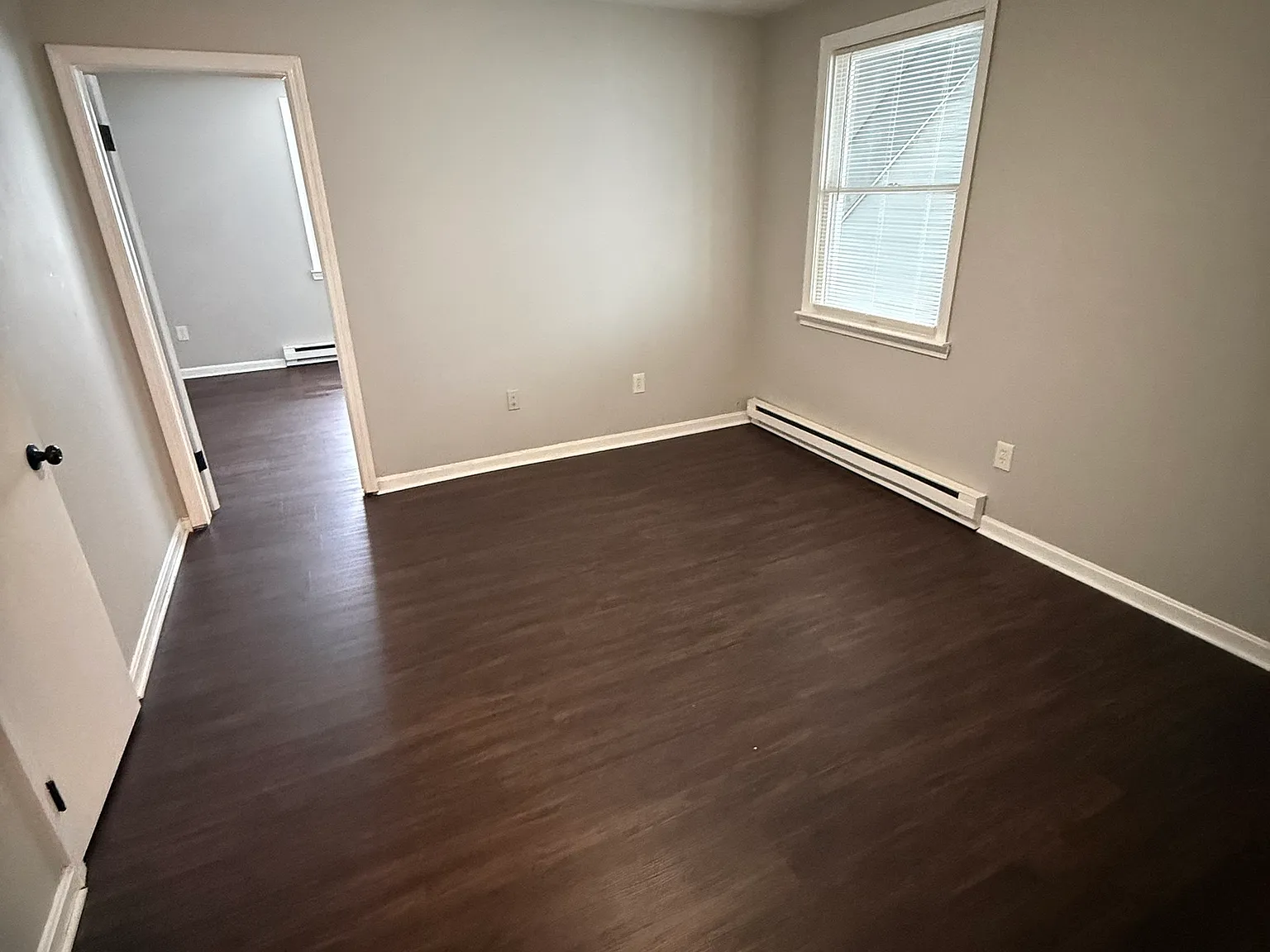 2 bed, 1.0 bath, 822 sqft, $1,800 — Photo 2