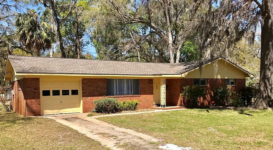 1st image of 165 Highland Park Cir