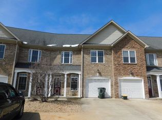 22 Enchanted View Cir, Fishersville, VA 22939